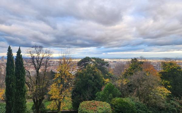 Appartement à vendre    4 pièces • 97,08 m2 Lyon 5