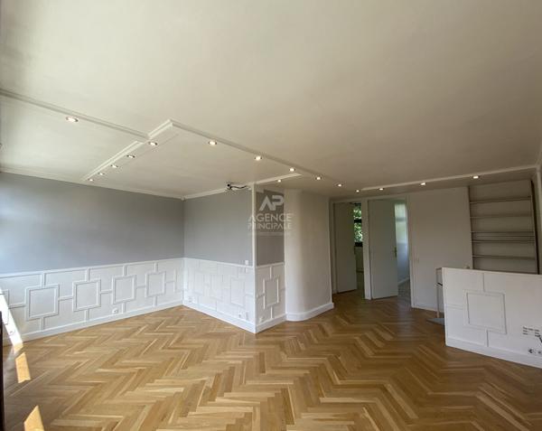 "Versailles Clagny-Glatigny" ? Élégante maison de caractère de 105 m² avec jardin, dans un environnement privilégié ! Loyer 2 350 €/mois charges comprises **  - Référence  28192