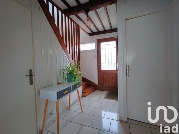 Maison 7 pièces de 106 m² à Chars (95750)