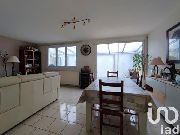 Maison 7 pièces de 106 m² à Chars (95750)