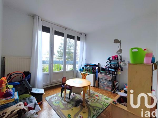 Maison 7 pièces de 106 m² à Chars (95750)