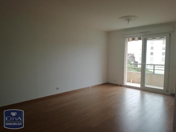 Appartement à louer 3 pièces 71.6m²