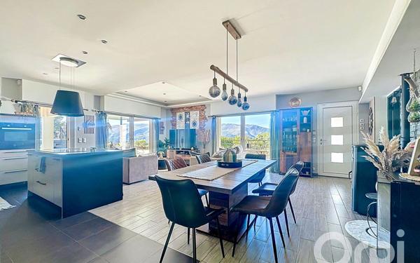 Maison à vendre    4 pièces •  Tourrette-Levens