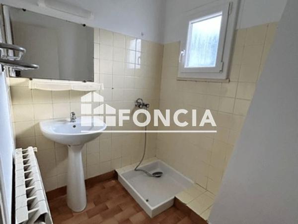 Location Appartement 3 pièces 53.1 m² - 49 RUE PAUL LAFARGUE Aubin 12110