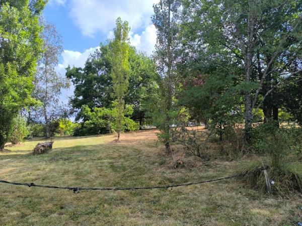 TERRAIN DE 1583m2 SUR LES HAUTEURS DE VERGT