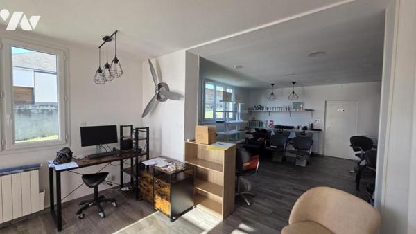 EXCLUSIVITÉ : VAIR-SUR-LOIRE - Murs commerciaux