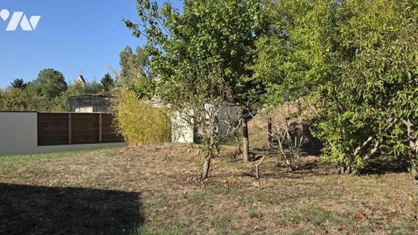 EXCLUSIVITÉ : VAIR-SUR-LOIRE - Murs commerciaux