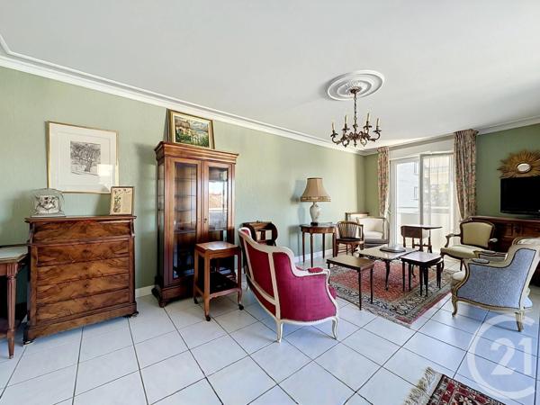 Appartement T4 à vendre  4 pièces - 109 m 2   PERIGUEUX  - 24