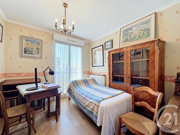 Appartement T4 à vendre  4 pièces - 109 m 2   PERIGUEUX  - 24