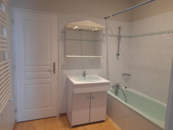 Maison
                                                                                                                                                                                                                                                                                                                        4 pièce(s)                                                                                                                                                                                                          3 chambre(s)                                                                                                                                                                                                          90  m²