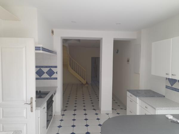 Maison
                                                                                                                                                                                                                                                                                                                        4 pièce(s)                                                                                                                                                                                                          3 chambre(s)                                                                                                                                                                                                          90  m²