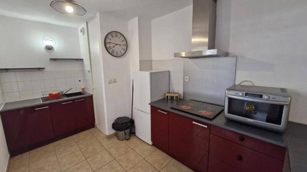 Appartement 2 pièces                                        - 69200 Vénissieux Réf : 5465