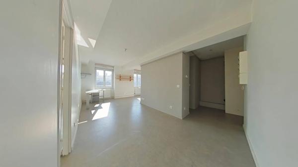 Appartement 2 pièces                                        - 42000 Saint-Étienne Réf : 12543