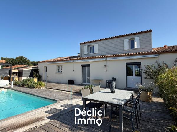 Vente maison individuelle Rochefort, 187m² 9 pièces 479 250€ avec garage