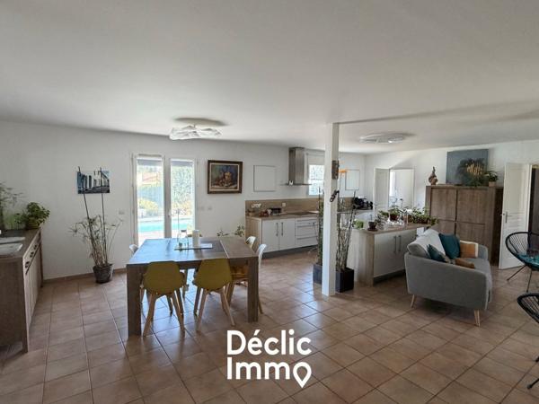 Vente maison individuelle Rochefort, 187m² 9 pièces 479 250€ avec garage