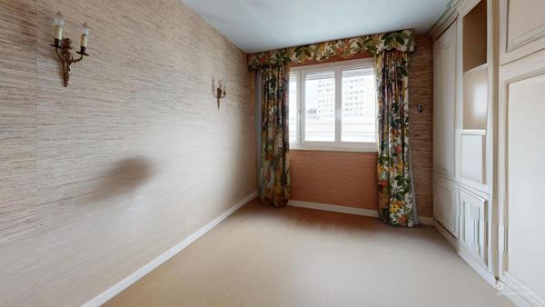 Appartement Paris 4 pièce(s) 108.12 m2 Secteur Bel Air Nord