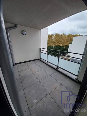 VILLABELLEVUE à L'HORME, un projet contemporain alliant calme e