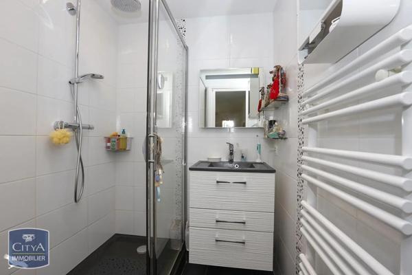 Appartement à louer 3 pièces 60.5m² Tours (37100)