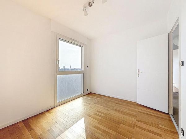 Caluire St Clair. Appartement lumineux avec vue