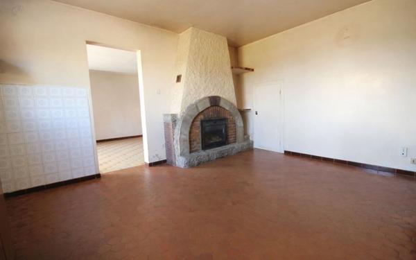 Maison à vendre    5 pièces •  Amou