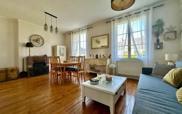 Appartement à louer    3 pièces • 71,15 m2 Étampes
