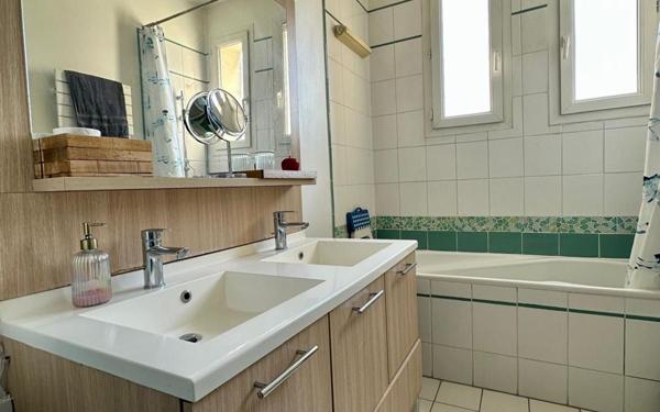 Appartement à louer    3 pièces • 71,15 m2 Étampes