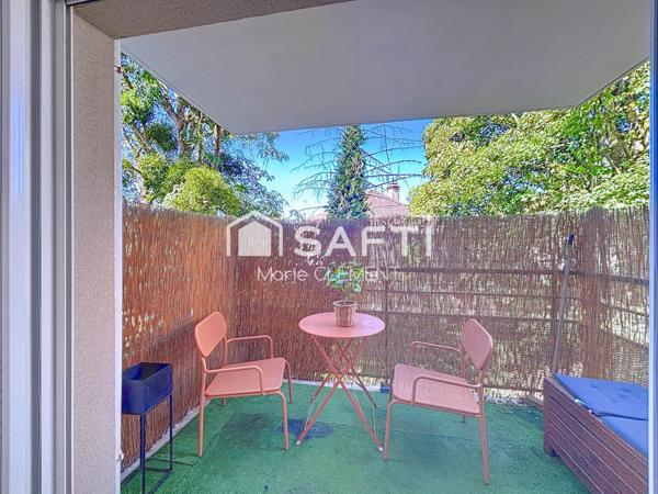 Magnifique appartement 2 pièces avec balcon sans vis à vis,  1 place de Parking en sous sol.