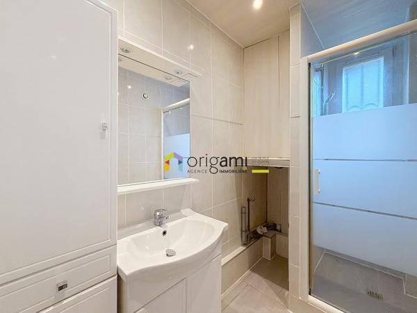 NEUDORF - Spacieux 2P traversant