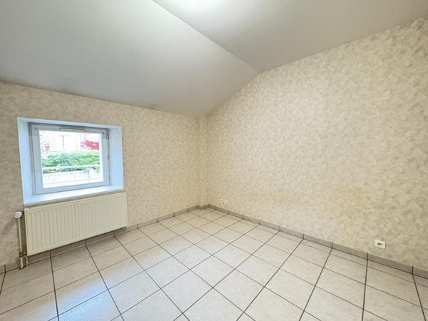 Maison de ville de 4 pièces - CHASSENEUIL DU POITOU Chasseneuil-du-Poitou (86360)