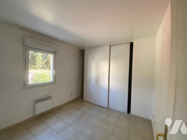 T3 RDC angle, terrasse, lumineux, hyper centre Lecques, plage à pied, emplacement exceptionnel !