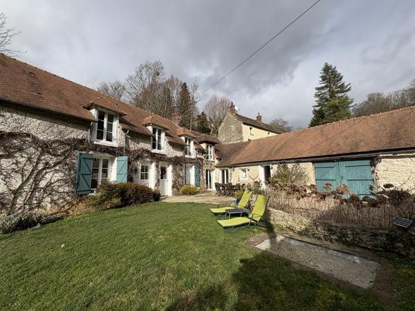 Ménilles (27120) Charmante maison en pierres dans petit hameau tranquille