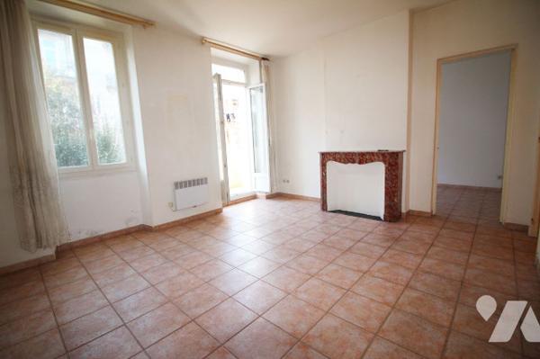 Appartement T2 de 44m2 (Carrez) avec balcon, en plein coeur du Camas (5e)