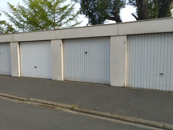 GARAGE 16 m2 - LE BOUSCAT JEAN JAURES / RAVEZIE