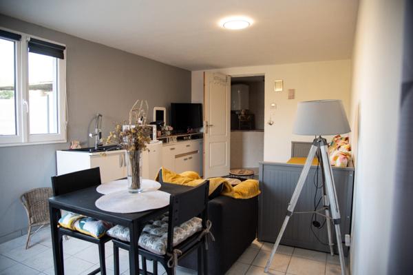 Maison 121m² + Studio 23.50m² et piscine à vendre proche de COTEAUX-DU-BLANZACAIS (16)