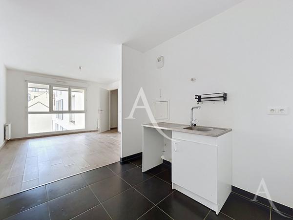 Appartement 2 pièces au coeur du centre ville de Mantes La Jolie avec place de stationnement