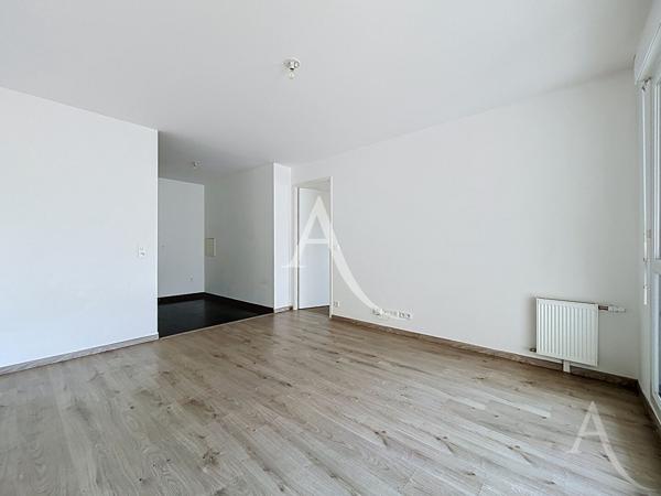 Appartement 2 pièces au coeur du centre ville de Mantes La Jolie avec place de stationnement