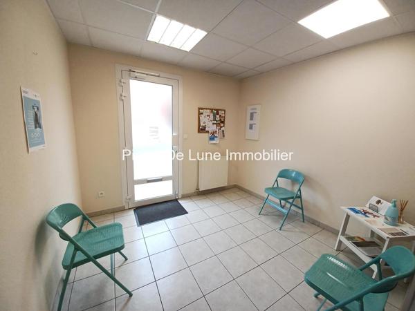 Bureau À louer 4 pièce(s) 56 m²