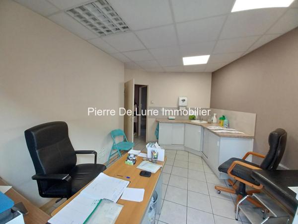 Bureau À louer 4 pièce(s) 56 m²