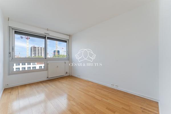 Appartement – 5 pièces – 105 m² – Etage élevé – Cave – Stationnement – Lyon 6