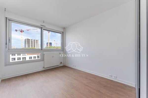 Appartement – 5 pièces – 105 m² – Etage élevé – Cave – Stationnement – Lyon 6