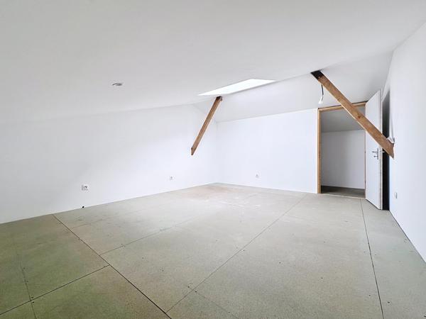 Local commercial + 2 appartements