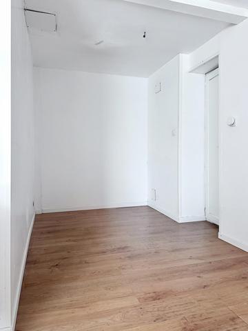 Local commercial + 2 appartements