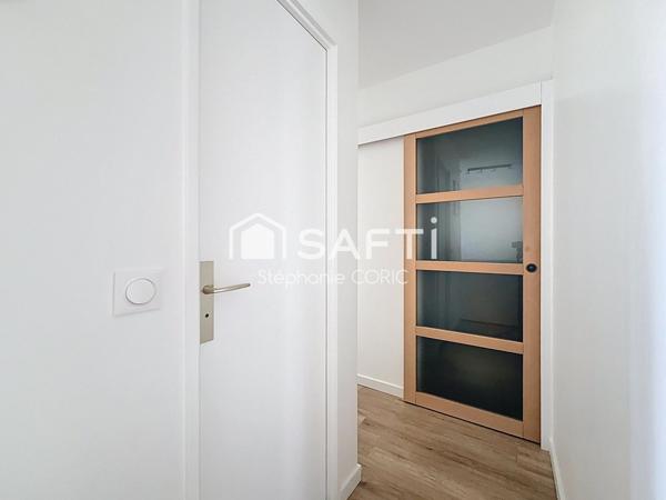 HYPER CENTRE-VILLE - CALME - LUMINEUX - REFAIT A NEUF