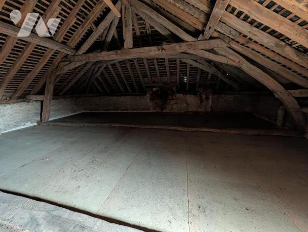 À Vendre - Maison Bourgeoise Divisée en 2 Appartements - Le Lude (Sarthe)
Idéalement située, p...