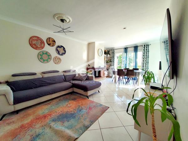 Maison mitoyenne 1 côté à vendre, 5 pièces - Élancourt 78990