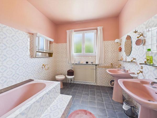 Maison de 179 m2 à Loudun , 5 chambres, grand jardin arboré, garage, vaste sous sol