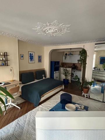 STUDIO MEUBLE - PARIS 11