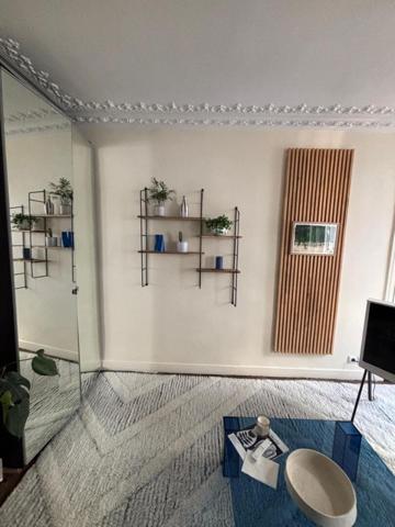 STUDIO MEUBLE - PARIS 11