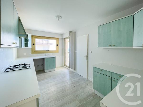 Appartement F5 à vendre  5 pièces - 119,78 m2 LES SABLES D OLONNE - 85
