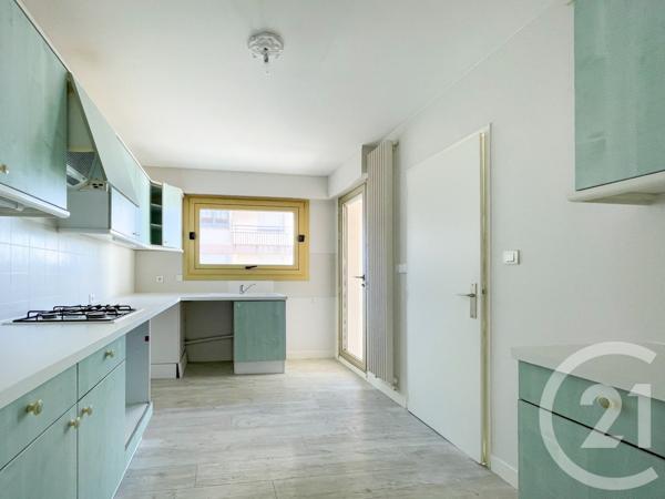 Appartement F5 à vendre  5 pièces - 119,78 m2 LES SABLES D OLONNE - 85